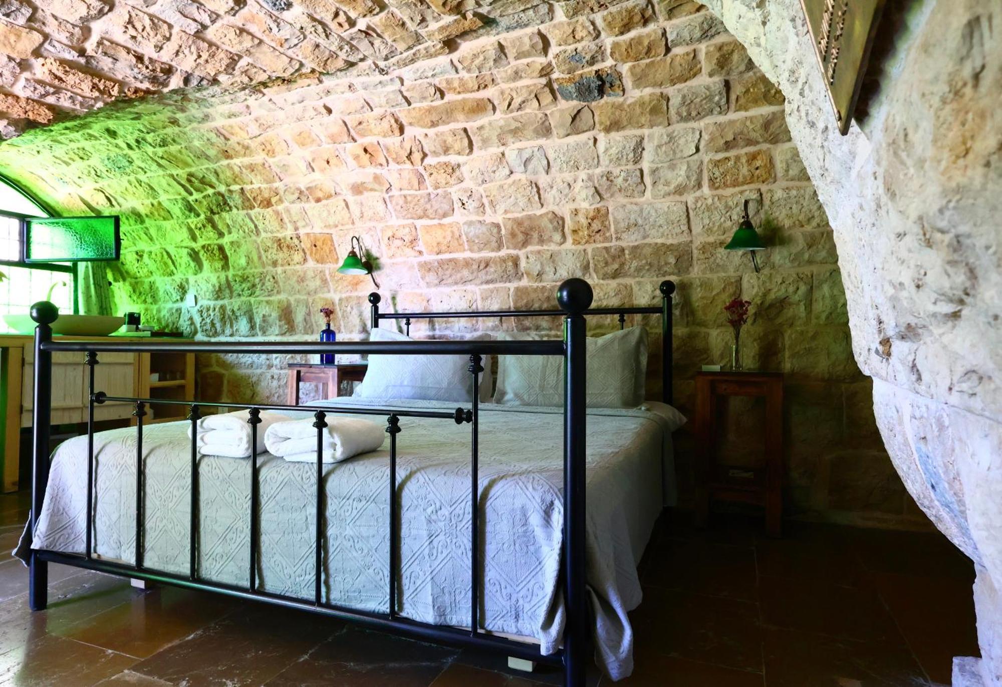 Stone Cellars Hotel Douma Luaran gambar